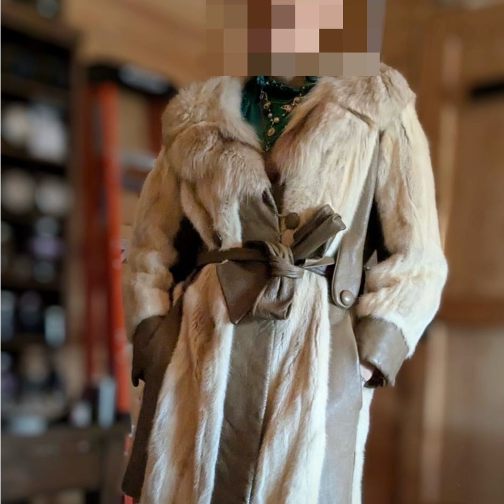 *VINTAGE* 1970’s fur and leather jacket